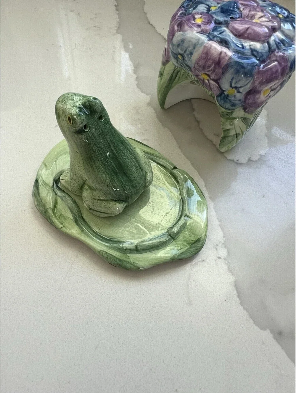 Frog and Lilypad salt & Pepper shaker set JEANETTE ADAMS Silvestru